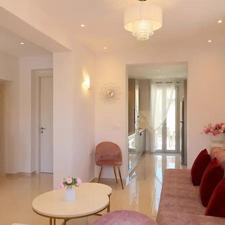 Apartament Bella Bianca , 200m From Square