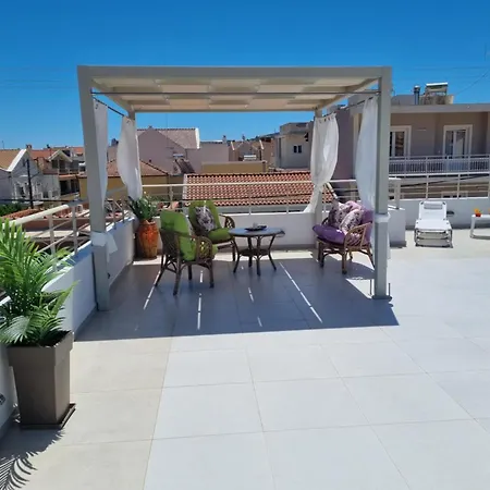 Bella Bianca , 200m From Square Apartmán