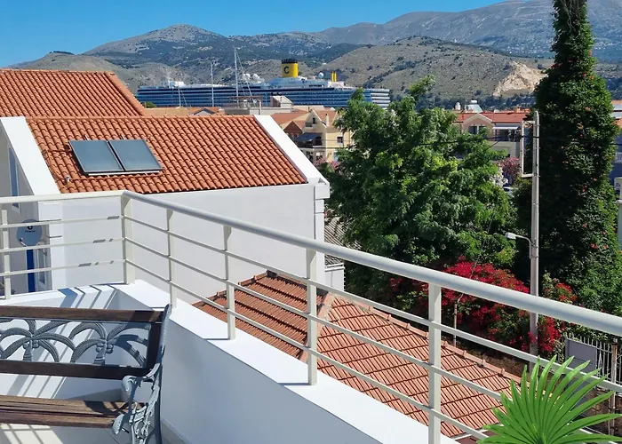 Bella Bianca , 200m From Square *